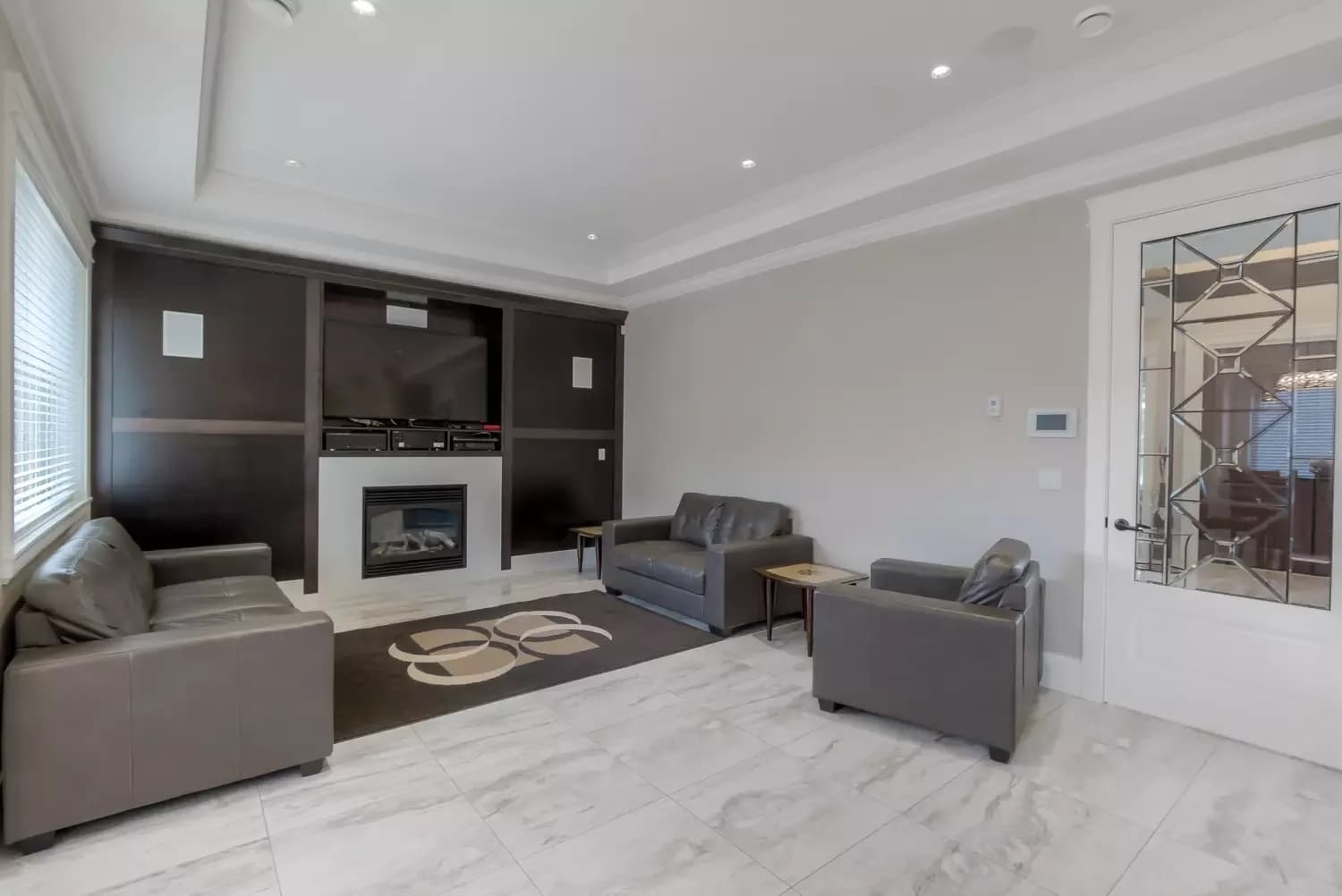 3796 Nithsdale Street photo 6