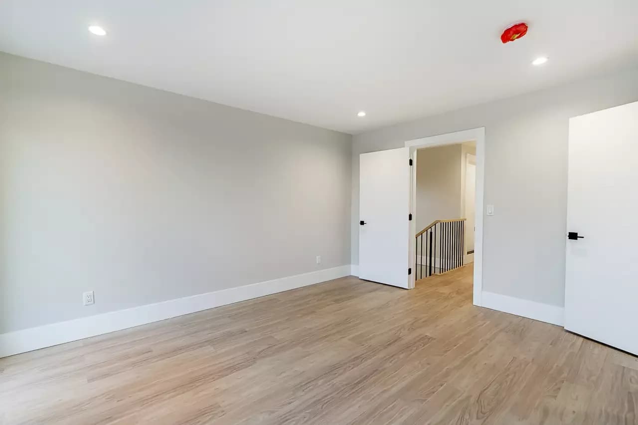 4096 Nithsdale Street photo 20