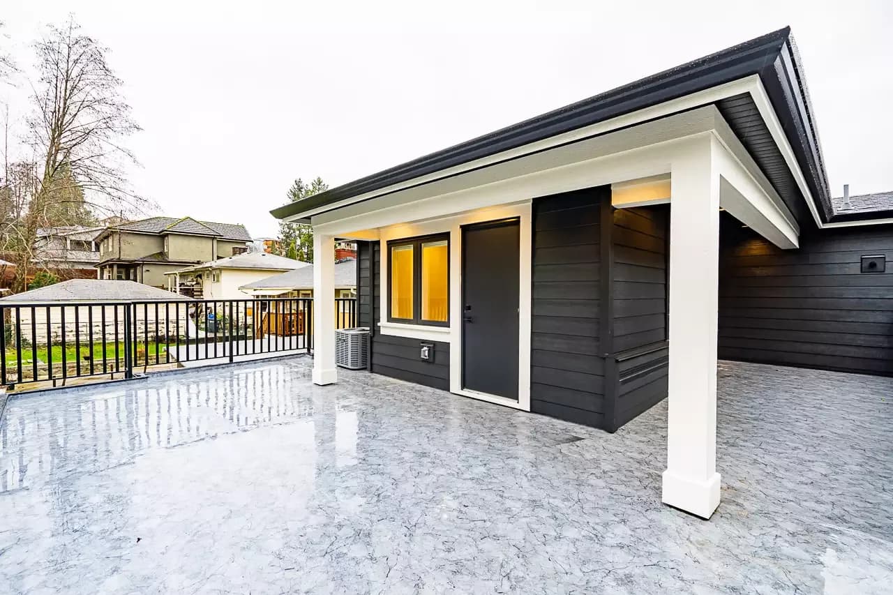 4096 Nithsdale Street photo 30