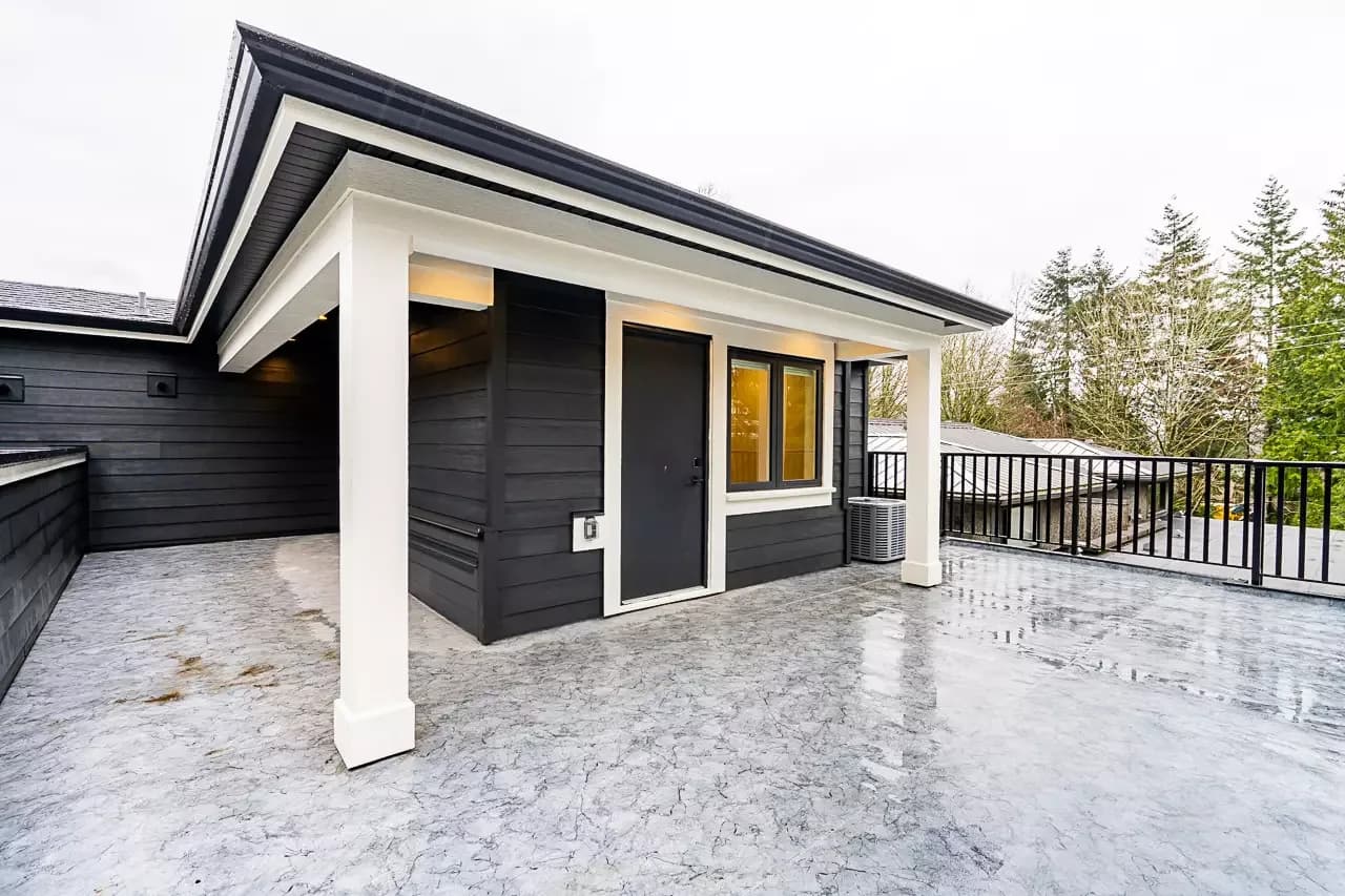 4096 Nithsdale Street photo 66
