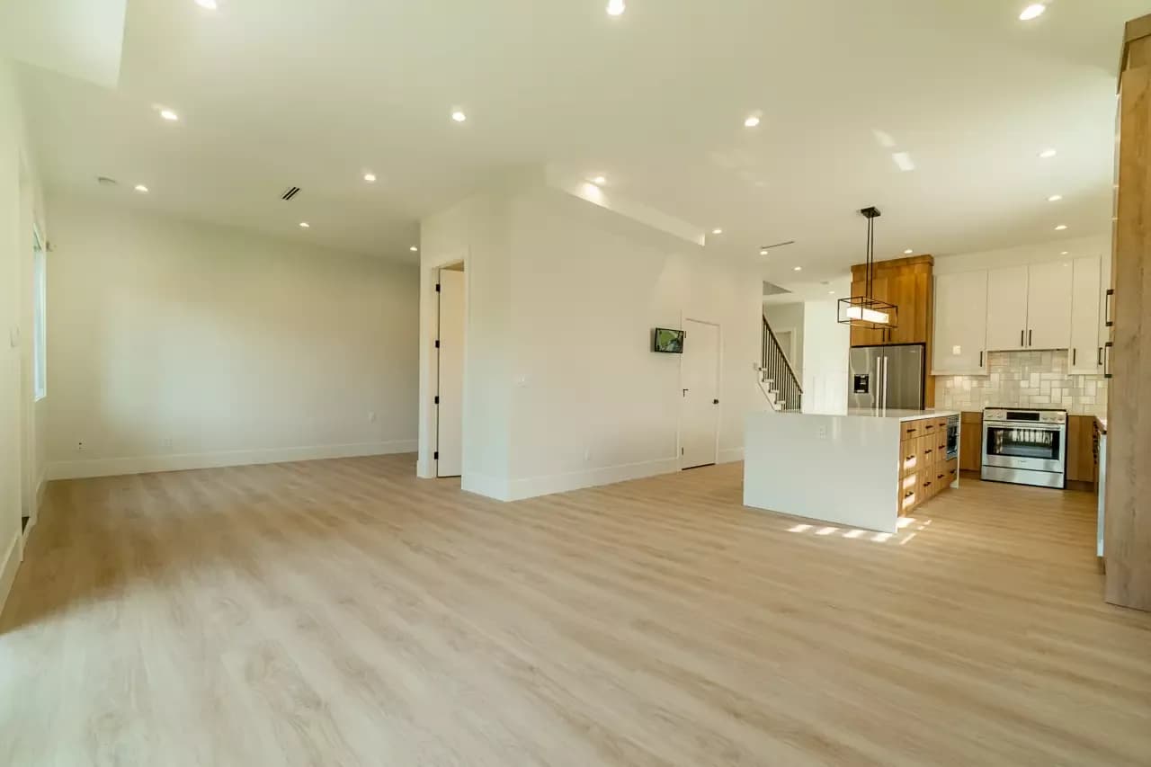 4085 – 4087 Spruce Street photo 15