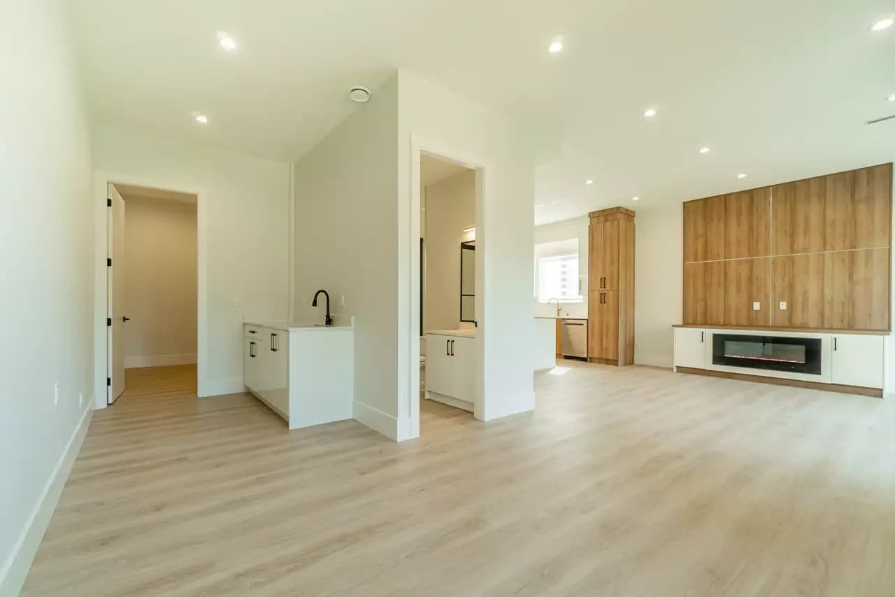 4085 – 4087 Spruce Street photo 16