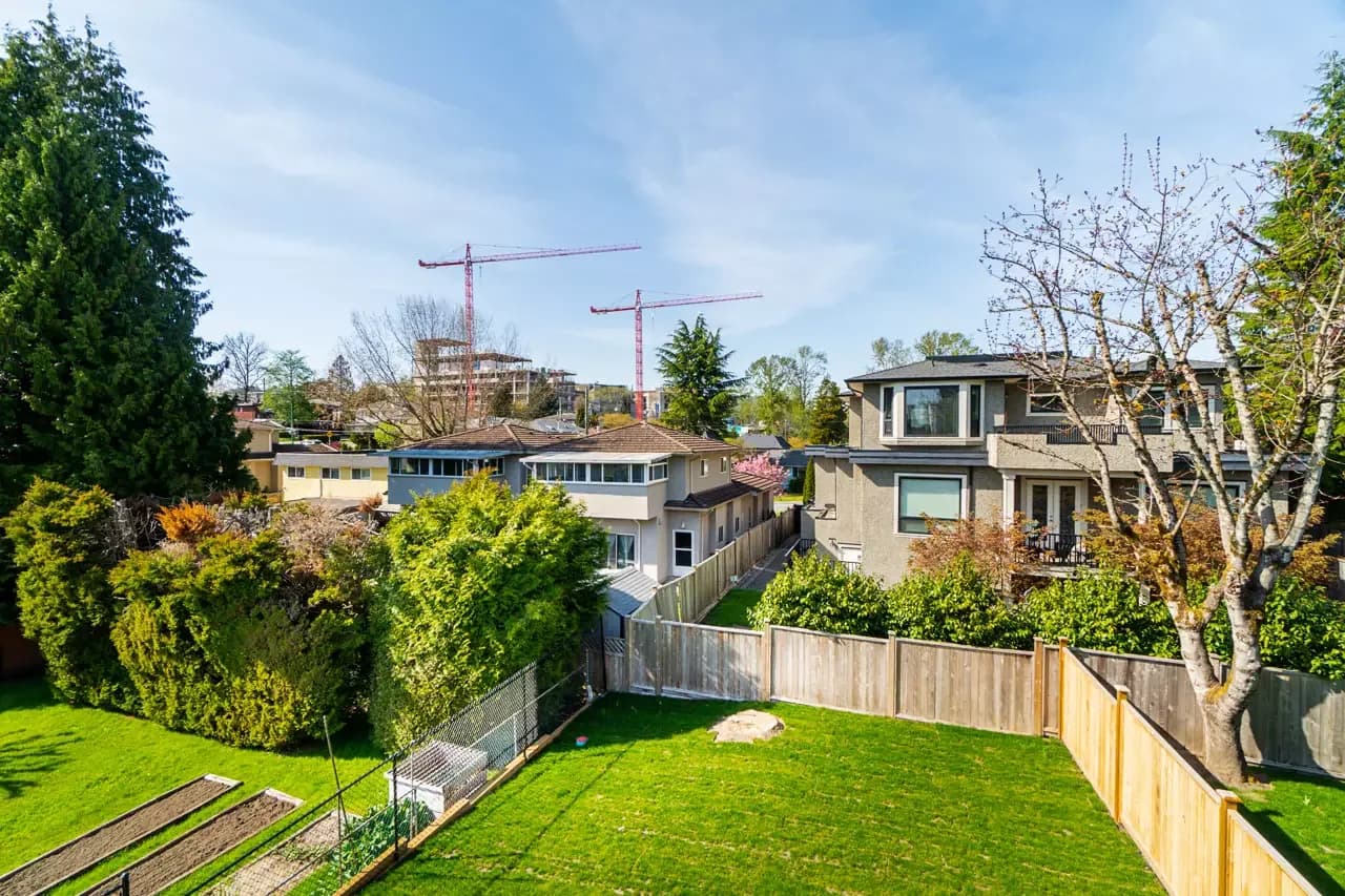 4085 – 4087 Spruce Street photo 33