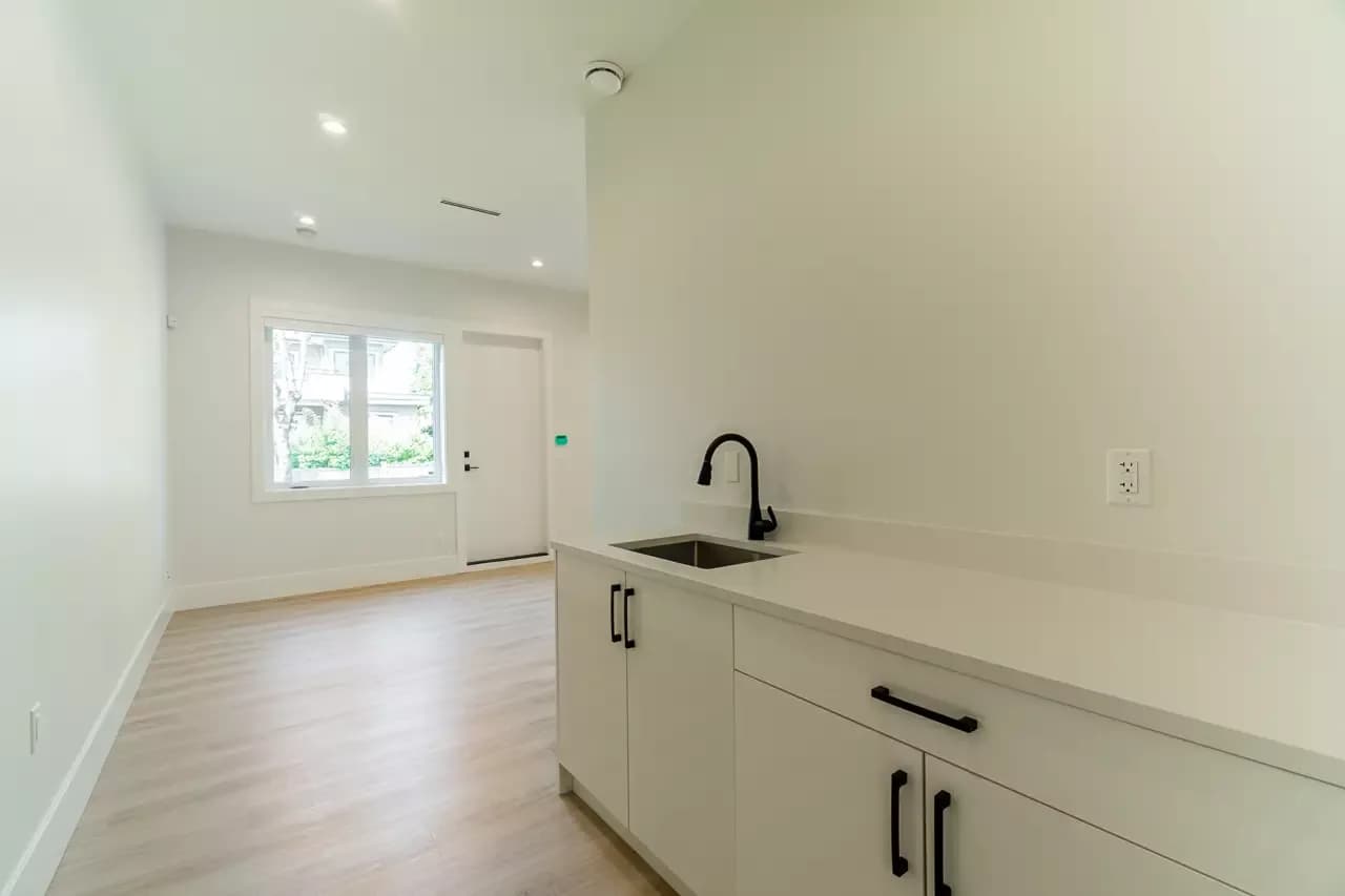 4085 – 4087 Spruce Street photo 71