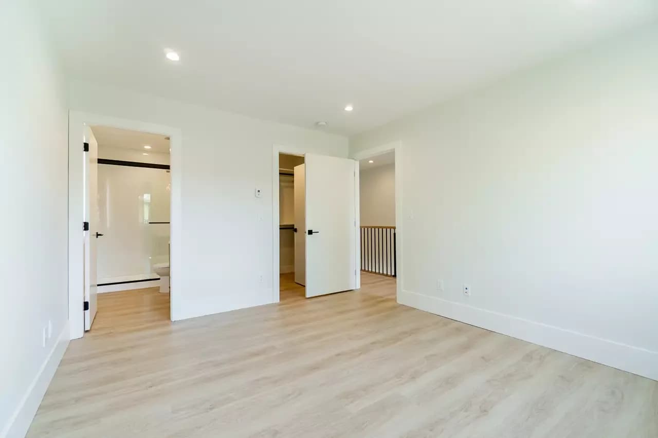 4085 – 4087 Spruce Street photo 77