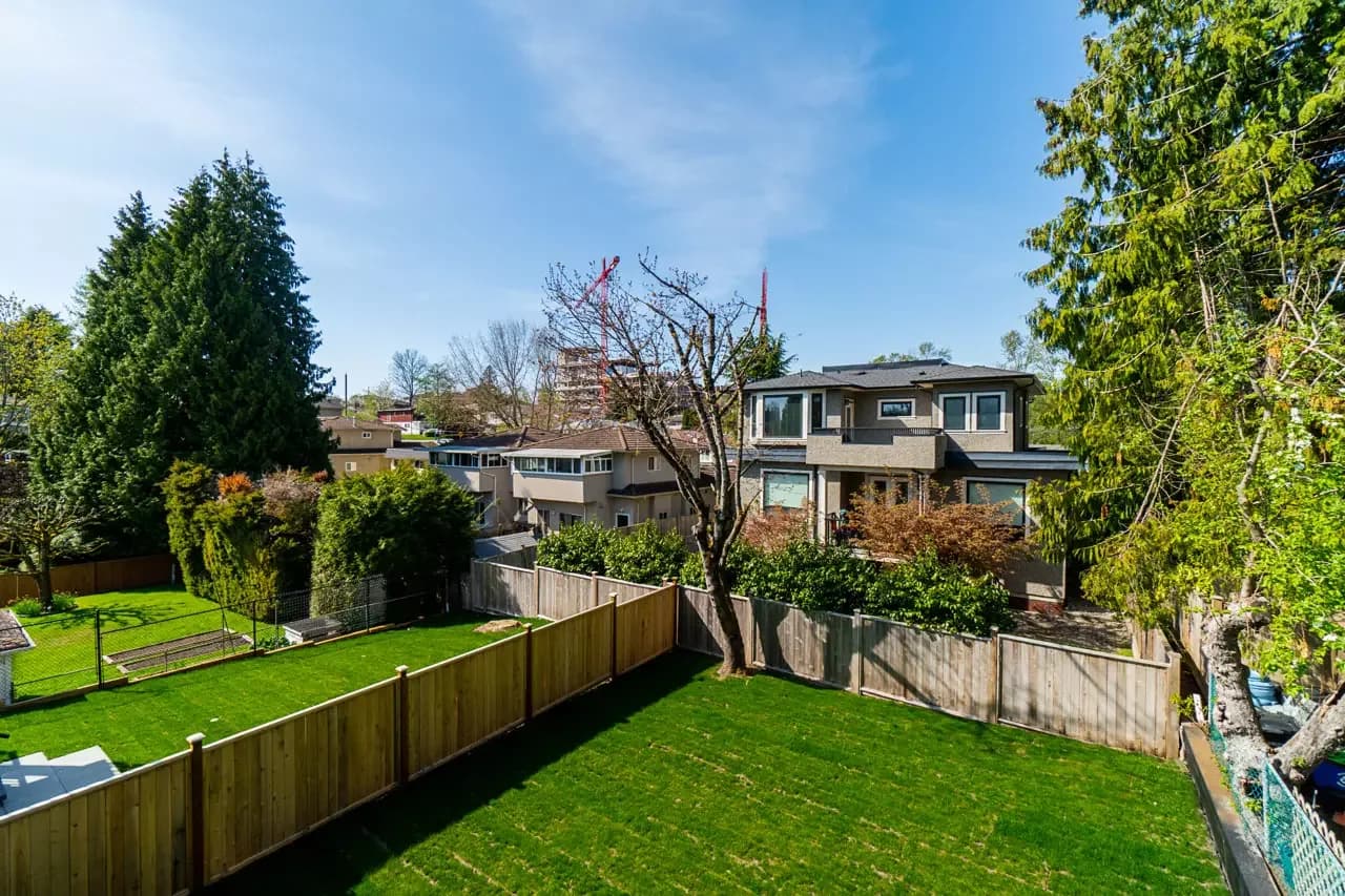 4085 – 4087 Spruce Street photo 86